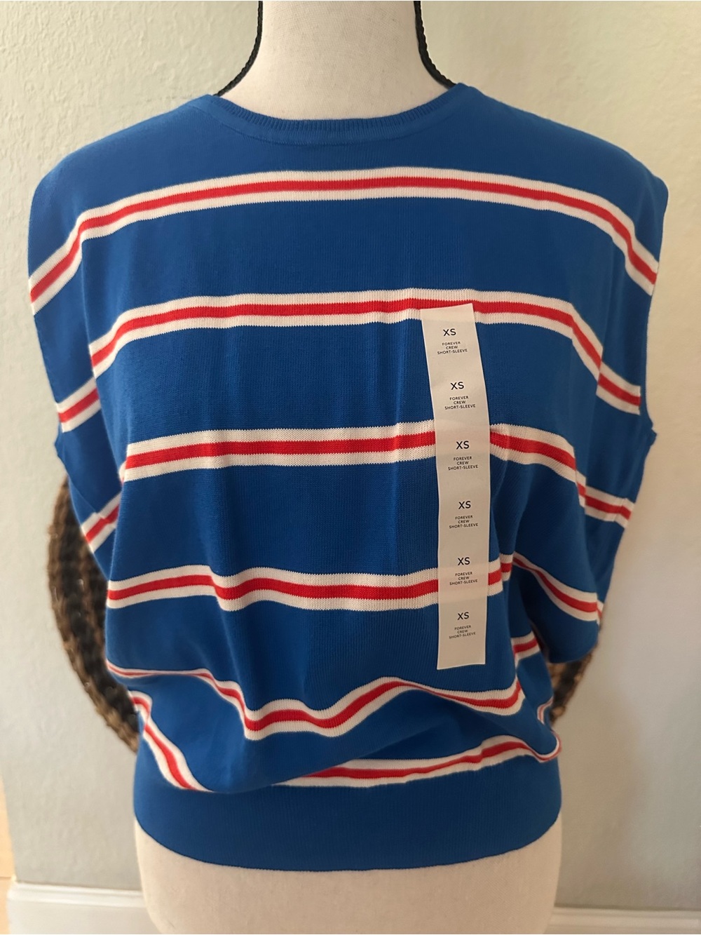 NWT: Banana Republic short-sleeve knit sweater